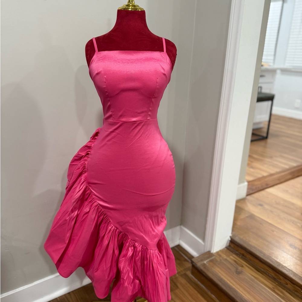 Elegant Pink Ruffle-Hem Midi Dress - Picture 1 of 2